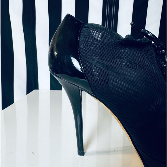 Christian Dior Patent Leather And Mesh Peep Toe Lace Up Heeled Ankle Booties 39 - Picture 5 of 10